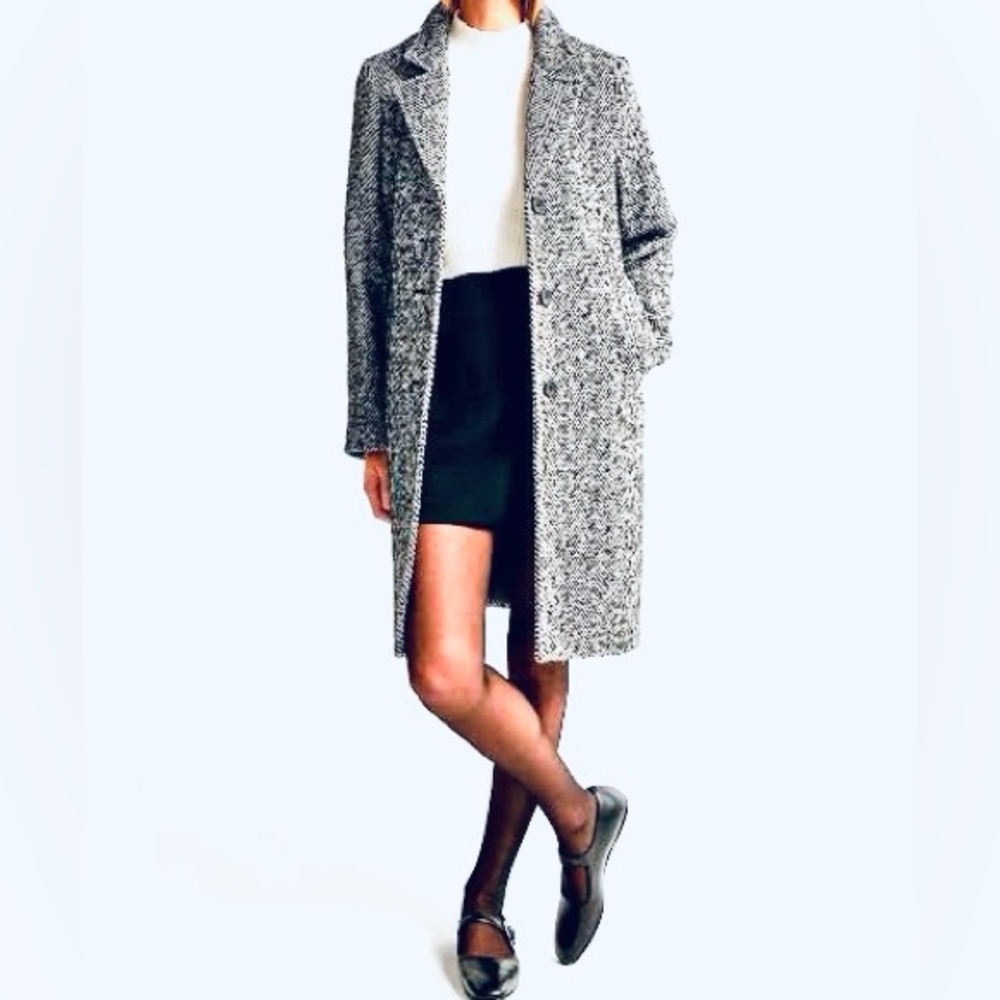 MAKE AN OFFER - HERMAN KAY VINTAGE Herringbone Coat - Picture 4 of 11